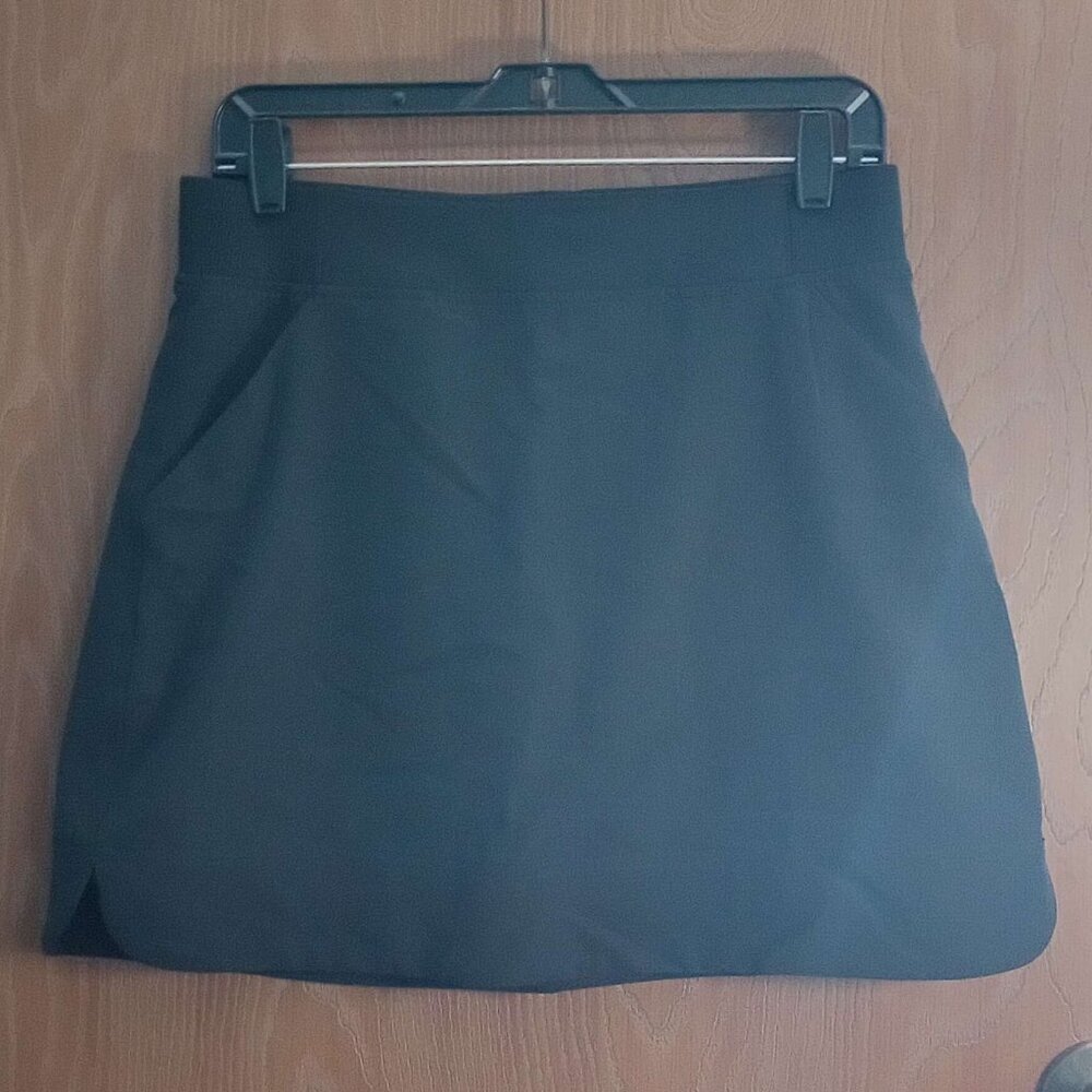 32 Degrees Cool Black Sports Skirt Size Small with Shorts and Pockets - Picture 2 of 5